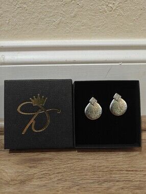 Linda Dano Silvertone Clip Earrings w/ Disc Design